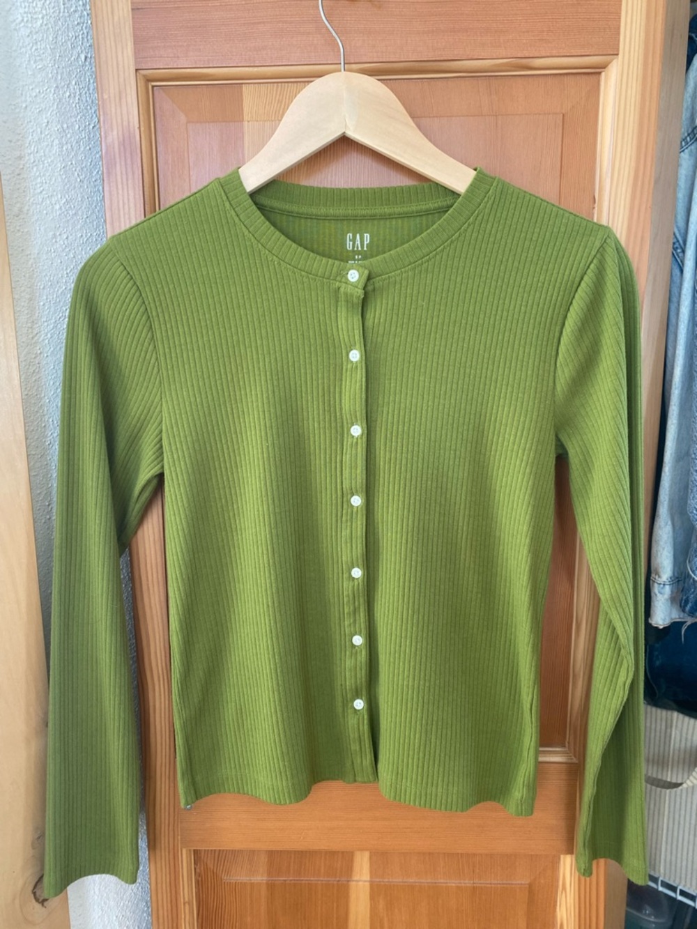 GAP Women's Green Ribbed Button-Up Cardigan
